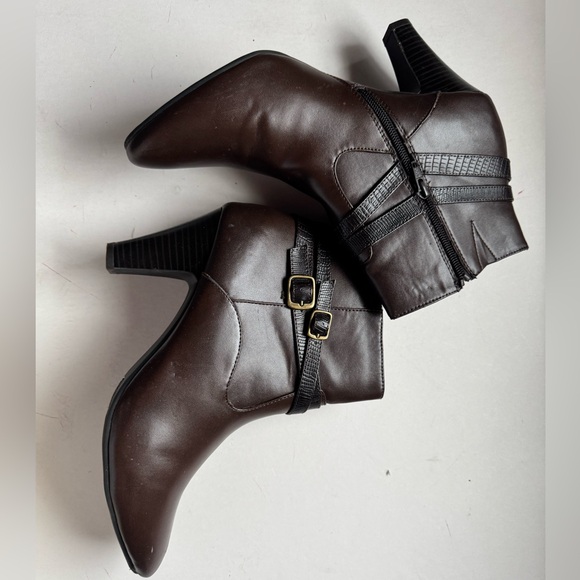 Rialto Shoes - Rialto Brown Boots Size 11
